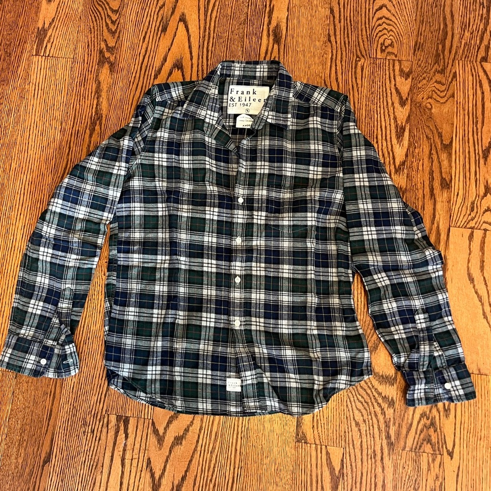 Women’s Frank and Eileen Button Down Shirt - Size S